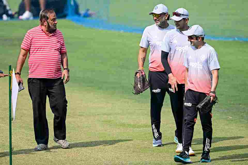 Sunil Gavaskar backs Gautam Gambhir amid pitch fiasco